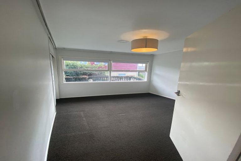 Photo of property in 443 Don Buck Road, Massey, Auckland, 0614