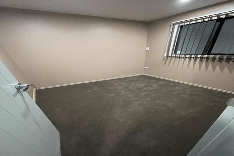 Photo of property in 16 Rogers Road, Manurewa, Auckland, 2102