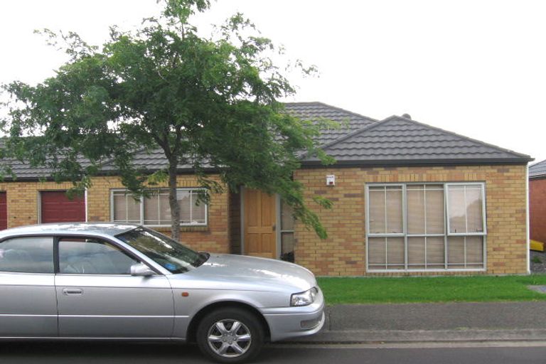 Photo of property in 8 Kilmarnock Avenue, Ranui, Auckland, 0612