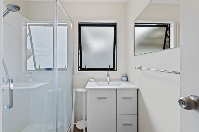 Photo of property in 78 Howard Road, Orere Point, Papakura, 2585