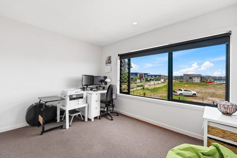 Photo of property in 3 Sierra Pine Road, Hobsonville, Auckland, 0616