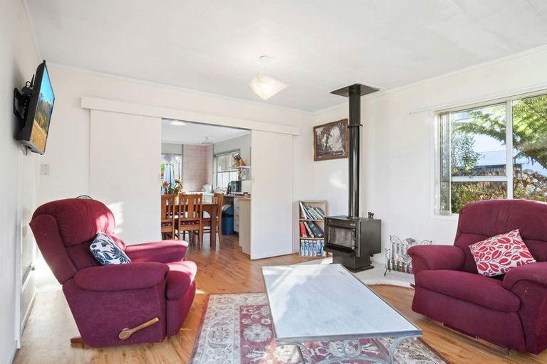 Photo of property in 15 Sispara Place, Beach Haven, Auckland, 0626