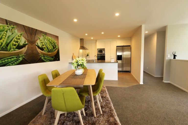 Photo of property in 5e Melia Place, Stanmore Bay, Whangaparaoa, 0932
