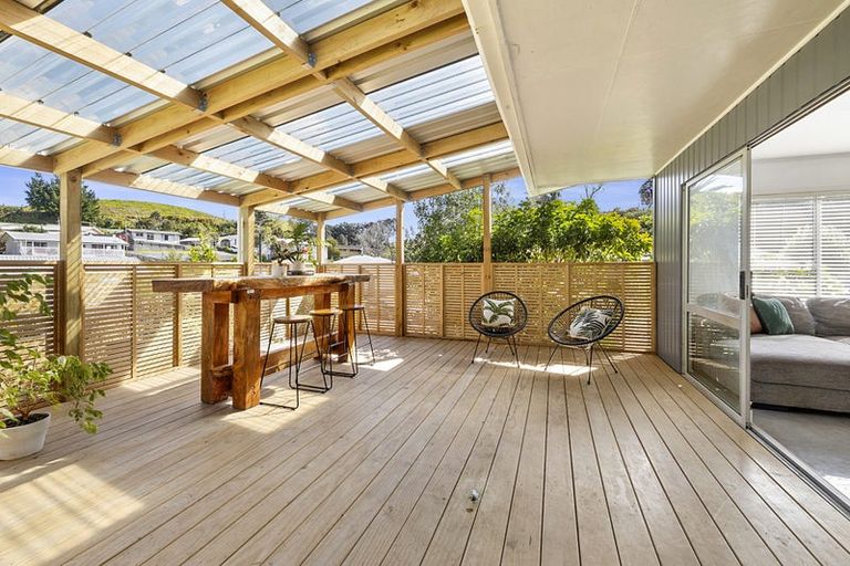 Photo of property in 1 Ross Place, Blagdon, New Plymouth, 4310