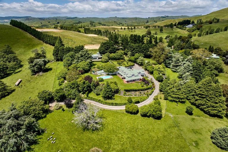 Photo of property in 8 Maungahina Road, Te Ore Ore, Masterton, 5886