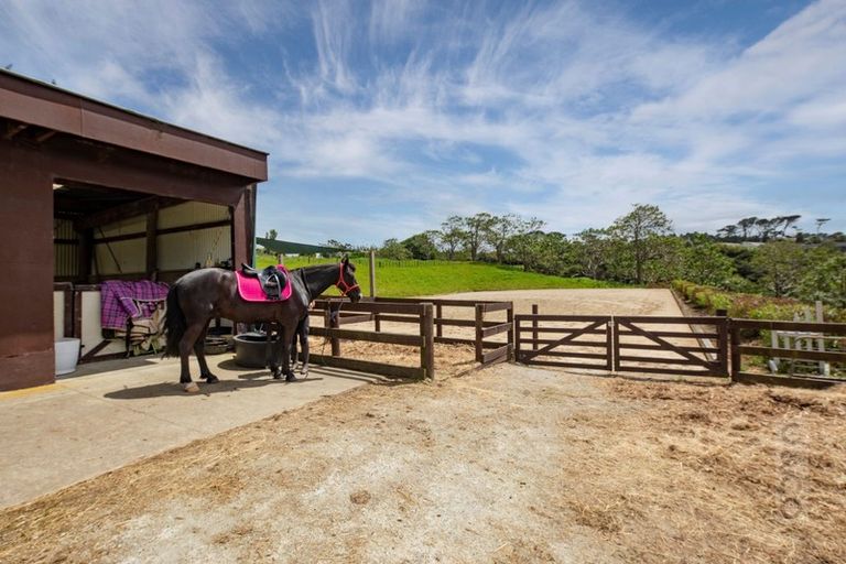 Photo of property in 16 Fletcher Road, Waimauku, 0881