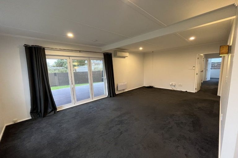 Photo of property in 7 Sharda Grove, Paraparaumu Beach, Paraparaumu, 5032