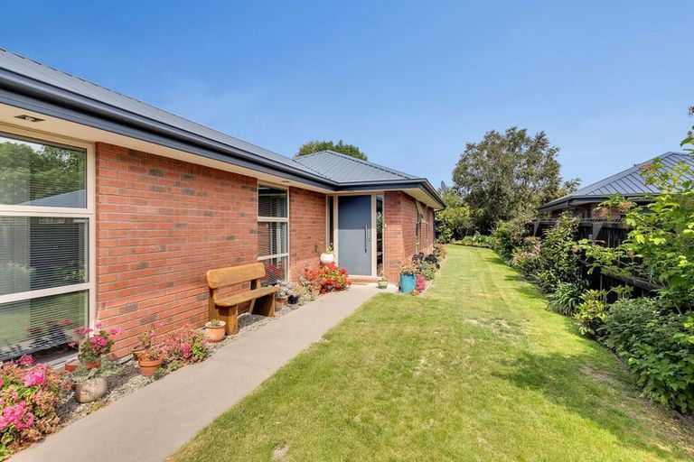 Photo of property in 2b Bank Street, Amberley, 7410