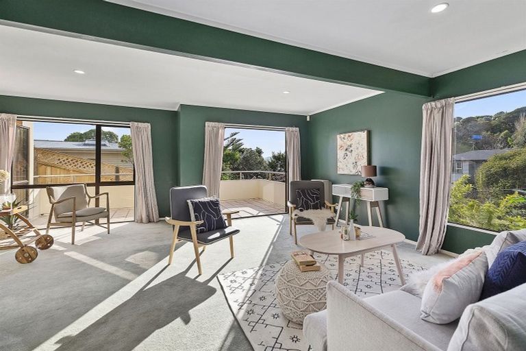 Photo of property in 16a Mana View Road, Paremata, Porirua, 5026