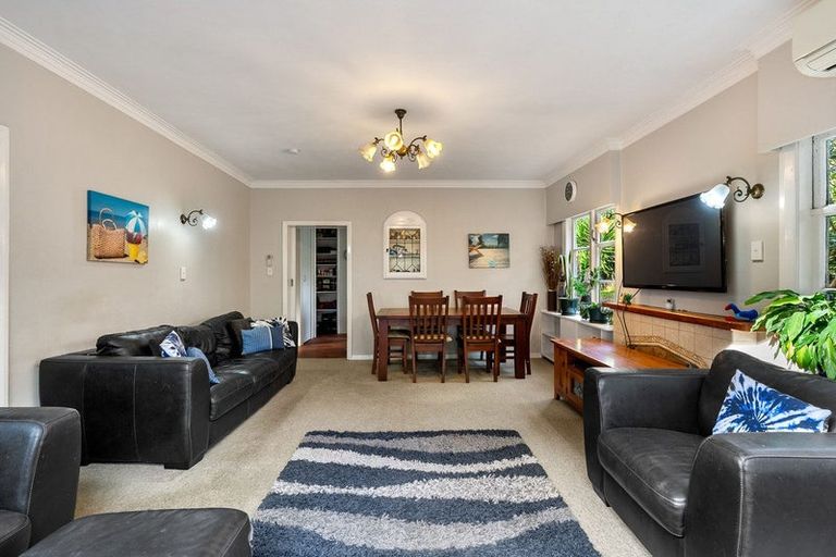 Photo of property in 14 Kowhai Street, Tawa, Wellington, 5028