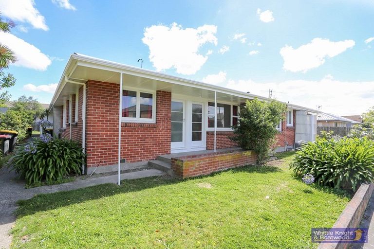 Photo of property in 2/65 Matipo Street, Riccarton, Christchurch, 8041