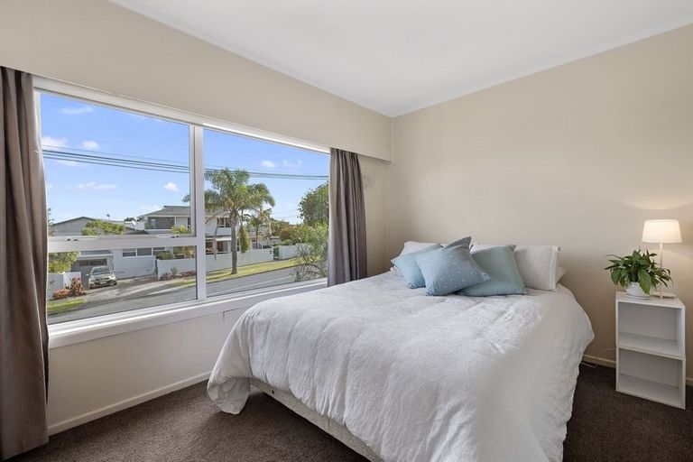 Photo of property in 1/2 Prospect Terrace, Milford, Auckland, 0620