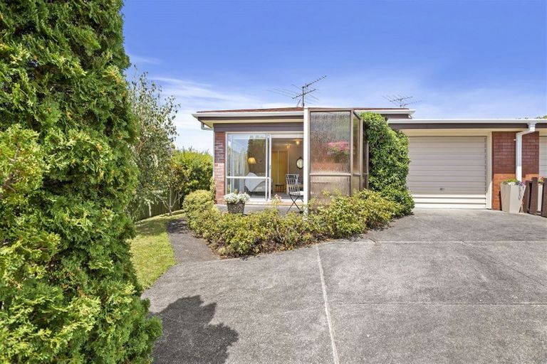 Photo of property in 8a Levaut Place, Half Moon Bay, Auckland, 2012