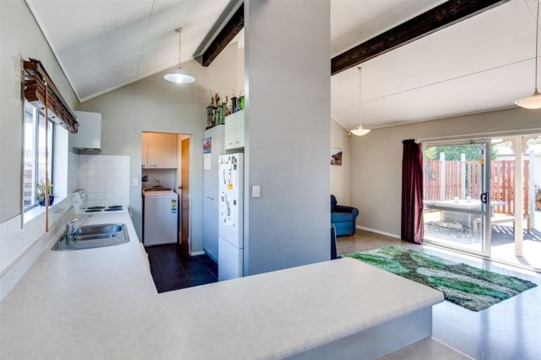 Photo of property in 16 Townshend Crescent, Greenmeadows, Napier, 4112