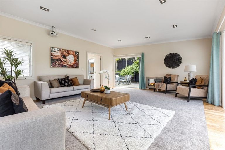 Photo of property in 30c Marine Parade, Mellons Bay, Auckland, 2014