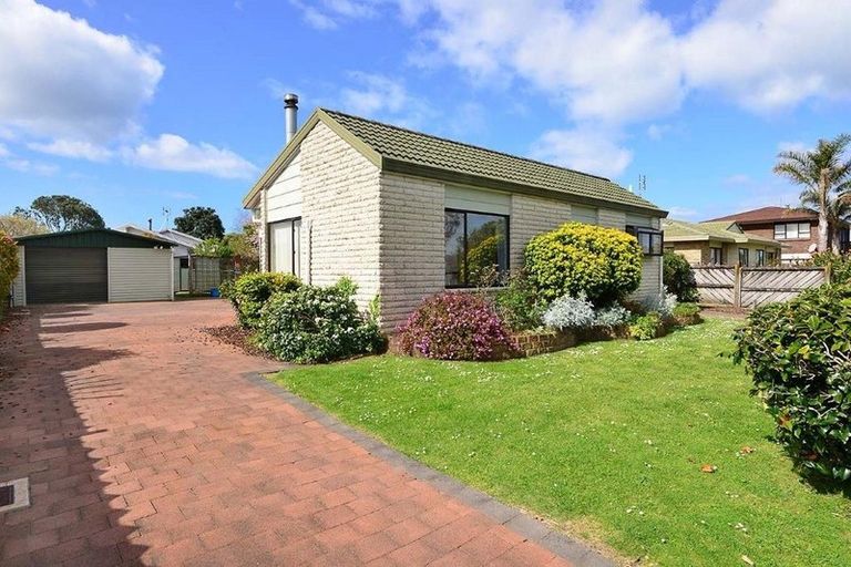 Photo of property in 119 Riverside Road, Orewa, 0931