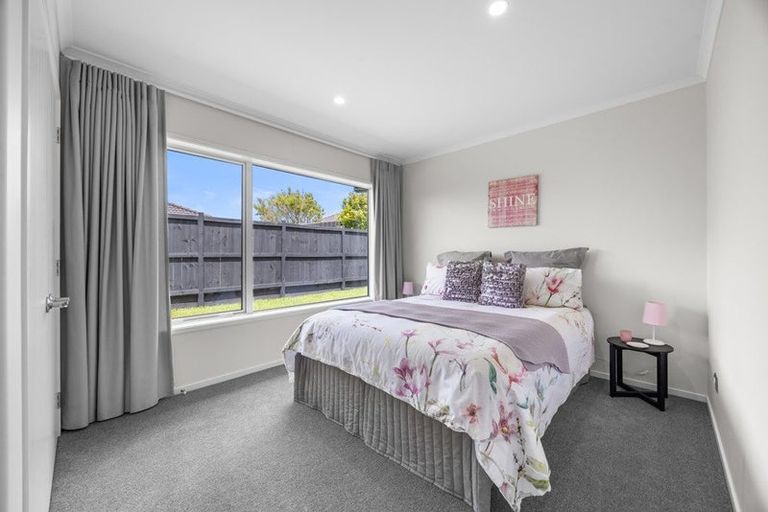 Photo of property in 8a Maple Lane, Huapai, Kumeu, 0810