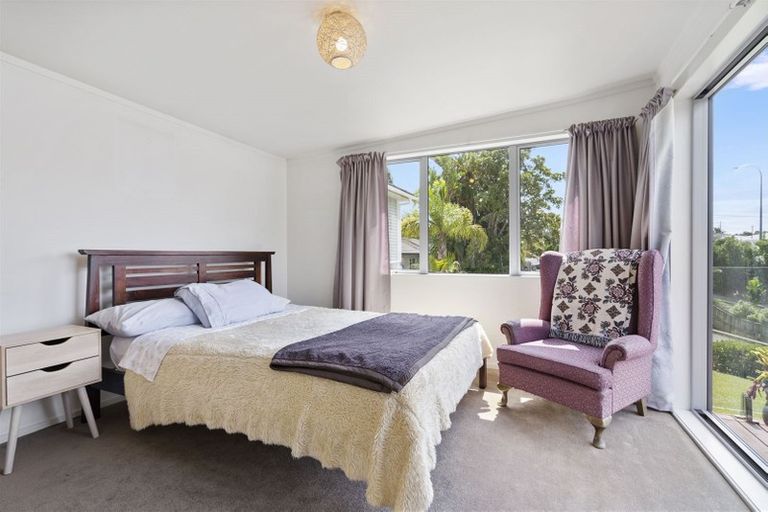 Photo of property in 4 Greville Road, Pinehill, Auckland, 0632