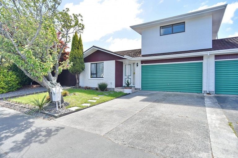 Photo of property in 1/1 Rosedale Place, Avonhead, Christchurch, 8042