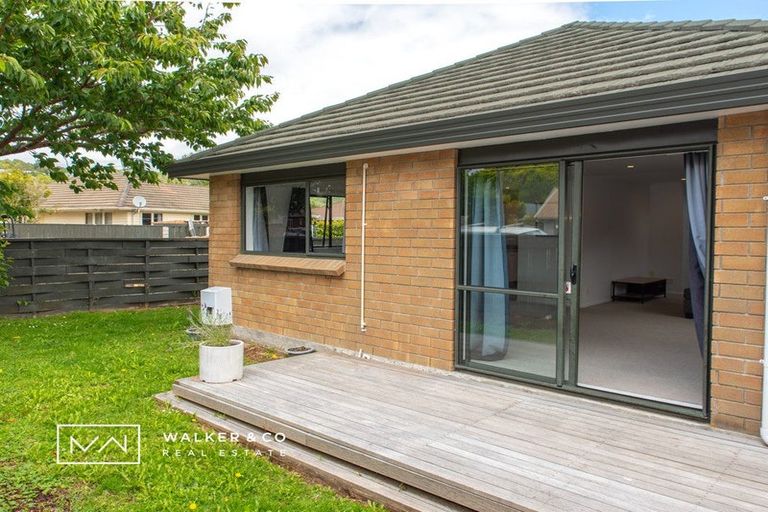 Photo of property in 2 Bathurst Street, Heretaunga, Upper Hutt, 5018