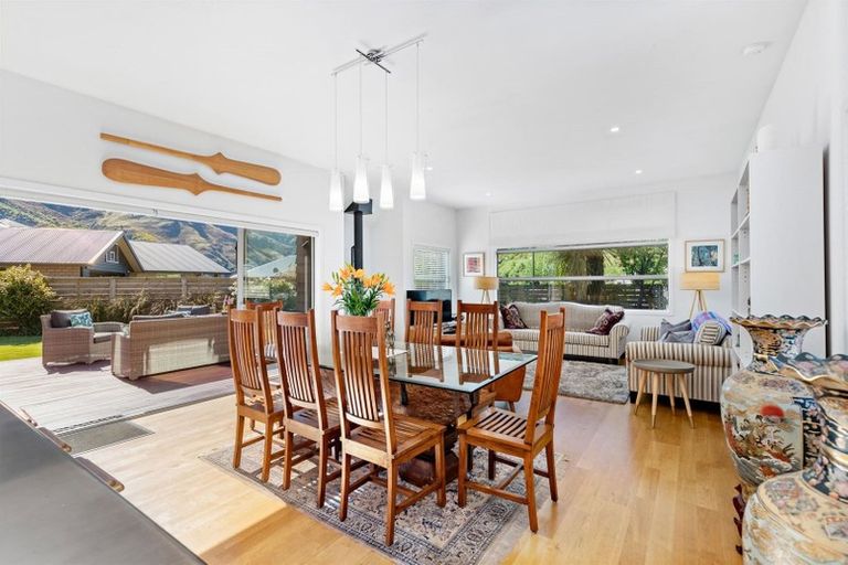 Photo of property in 18 Redfern Terrace, Arthurs Point, Queenstown, 9371