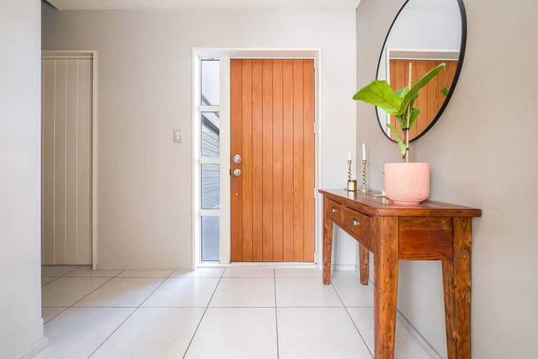 Photo of property in 21 Cadogan Street, Sydenham, Christchurch, 8023