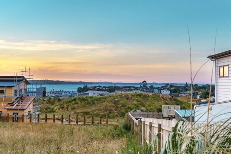 Photo of property in 9 Keshvara Road, Beachlands, Auckland, 2018