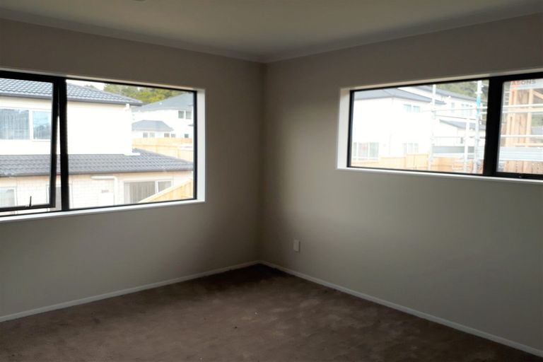Photo of property in 38 Drumbuoy Drive, Flat Bush, Auckland, 2019
