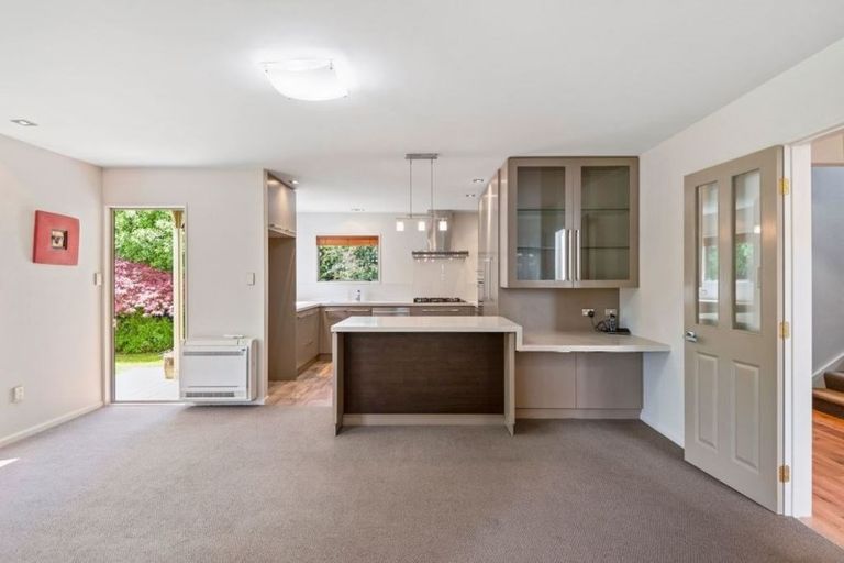 Photo of property in 120 Springfield Road, St Albans, Christchurch, 8014