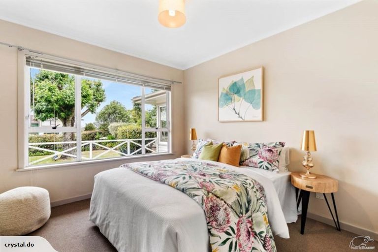 Photo of property in 20 Spence Road, Henderson, Auckland, 0612