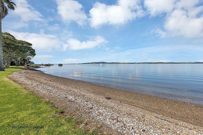 Photo of property in 8 Sanctuary Park Lane, Tamaterau, Whangarei, 0174