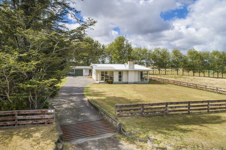 Photo of property in 78 Managhs Road, Halcombe, Feilding, 4775