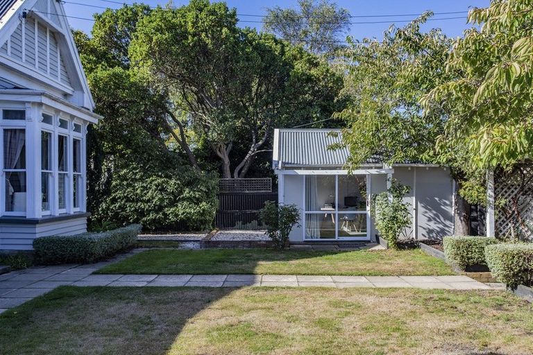 Photo of property in 33 Mays Road, St Albans, Christchurch, 8052