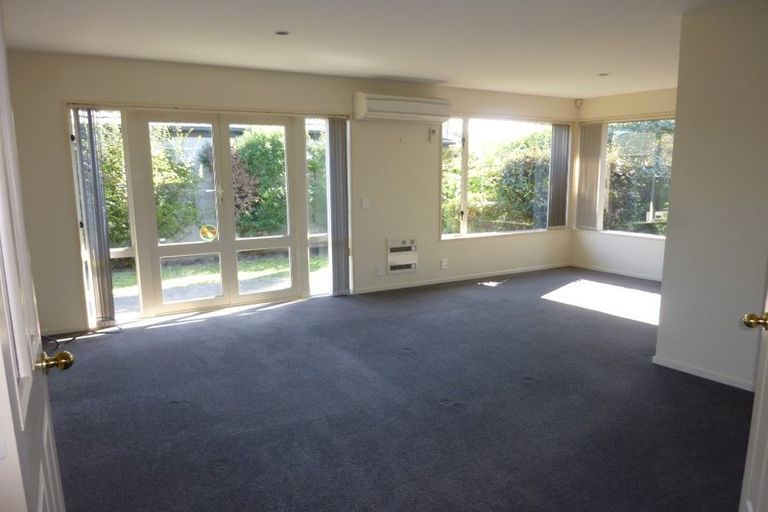 Photo of property in 2/30 Newnham Terrace, Upper Riccarton, Christchurch, 8041