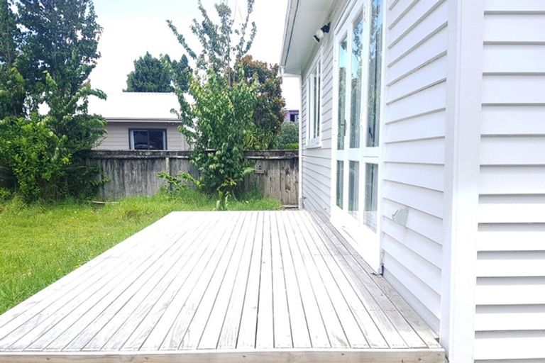 Photo of property in 29 Lincoln Road, Henderson, Auckland, 0610