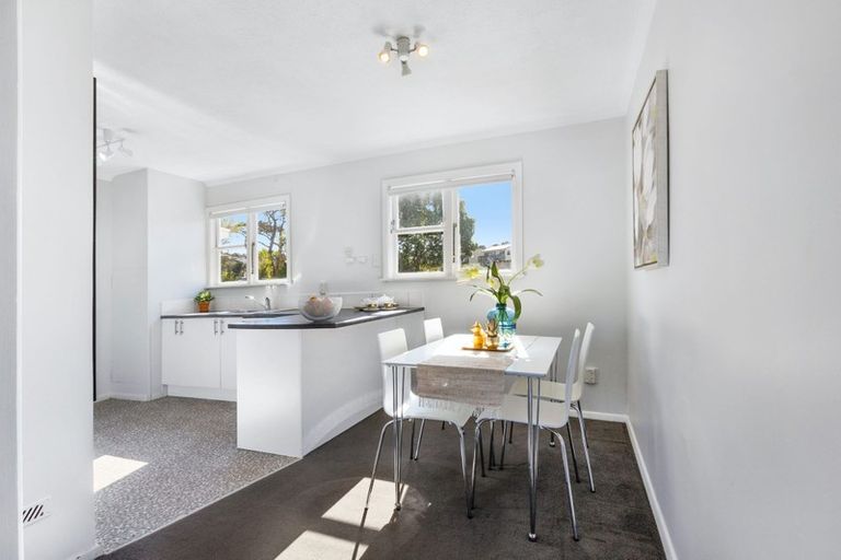 Photo of property in 23-23a Kapiti Crescent, Titahi Bay, Porirua, 5022