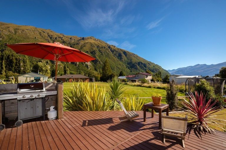 Photo of property in 2 Hector Close, Kingston, Athol, 9793