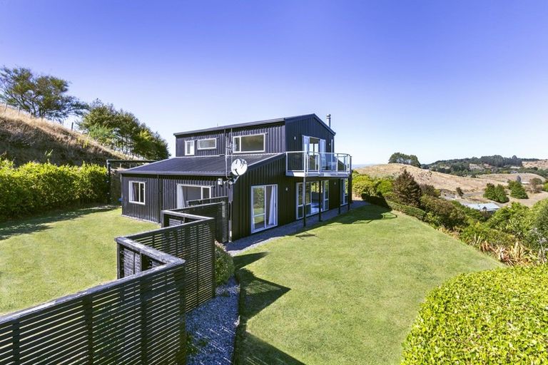Photo of property in 1 Edge Hill, Acacia Bay, Taupo, 3385