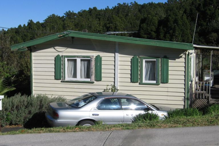 Photo of property in 8 Lancelot Road, Orewa, 0931