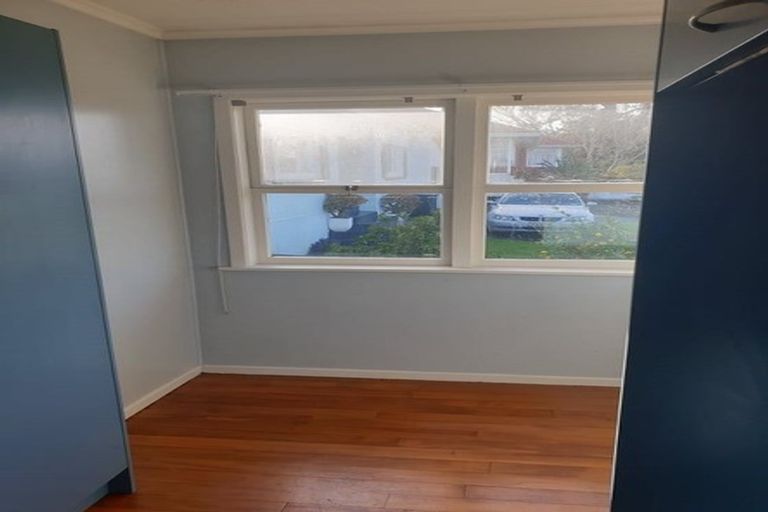 Photo of property in 1/402 Mount Albert Road, Mount Roskill, Auckland, 1041