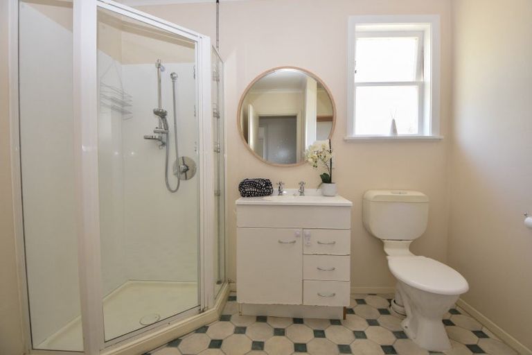 Photo of property in 15 Moreton Road, Carterton, 5713