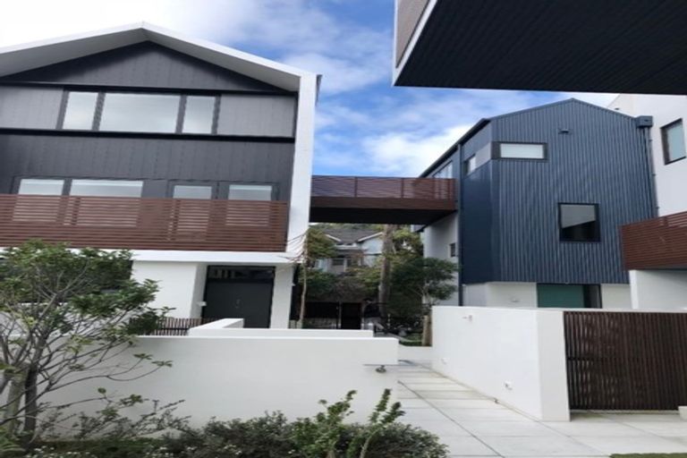 Photo of property in 76 Brougham Street, Mount Victoria, Wellington, 6011