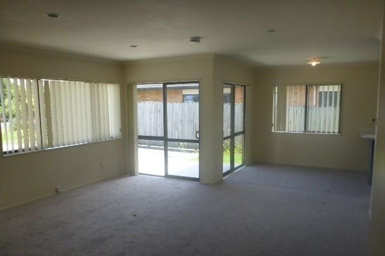 Photo of property in 128 Dominion Road, Papakura, 2110