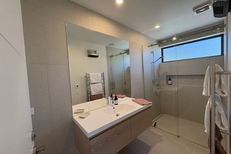 Photo of property in 150 Domain Road, Speargrass Flat, Queenstown, 9371