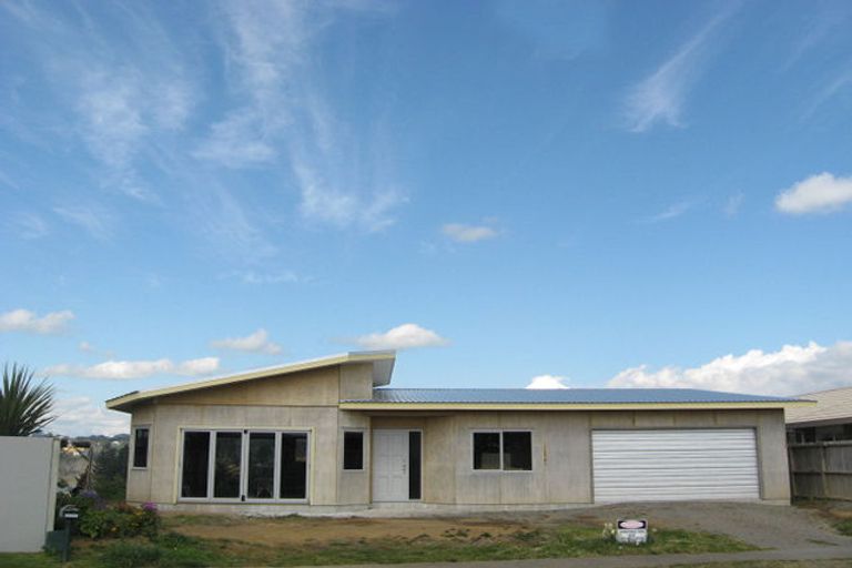 Photo of property in 14 Horizon Heights, Whalers Gate, New Plymouth, 4310