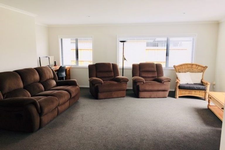 Photo of property in 3 Hoiho Place, Papamoa, 3118