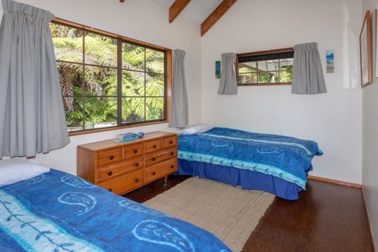 Photo of property in 1 Tutaritari Road, Hahei, Whitianga, 3591