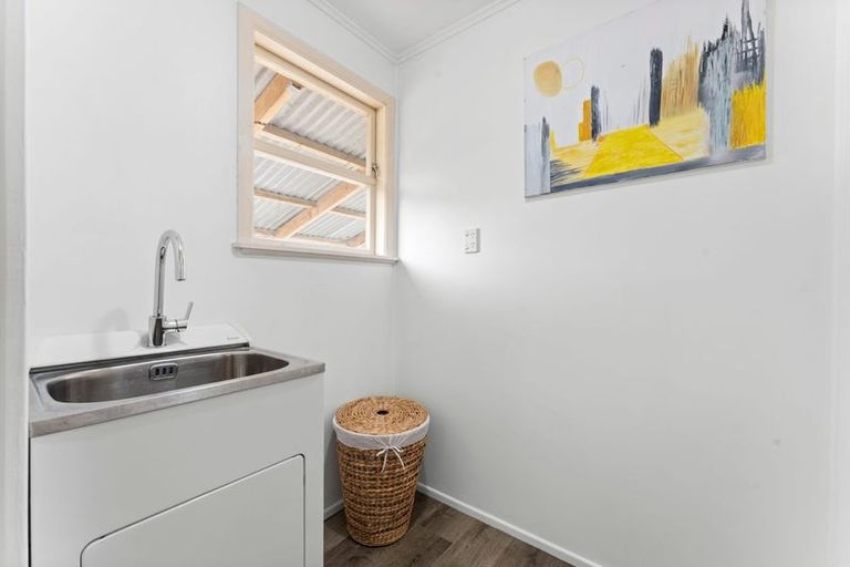 Photo of property in 21 Mcquarrie Avenue, Wattle Downs, Auckland, 2103