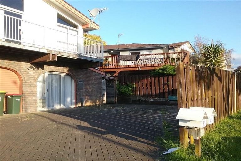 Photo of property in 33 Lewisham Street, Highland Park, Auckland, 2010