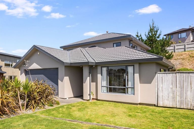 Photo of property in 15 Milford Street, Aotea, Porirua, 5024